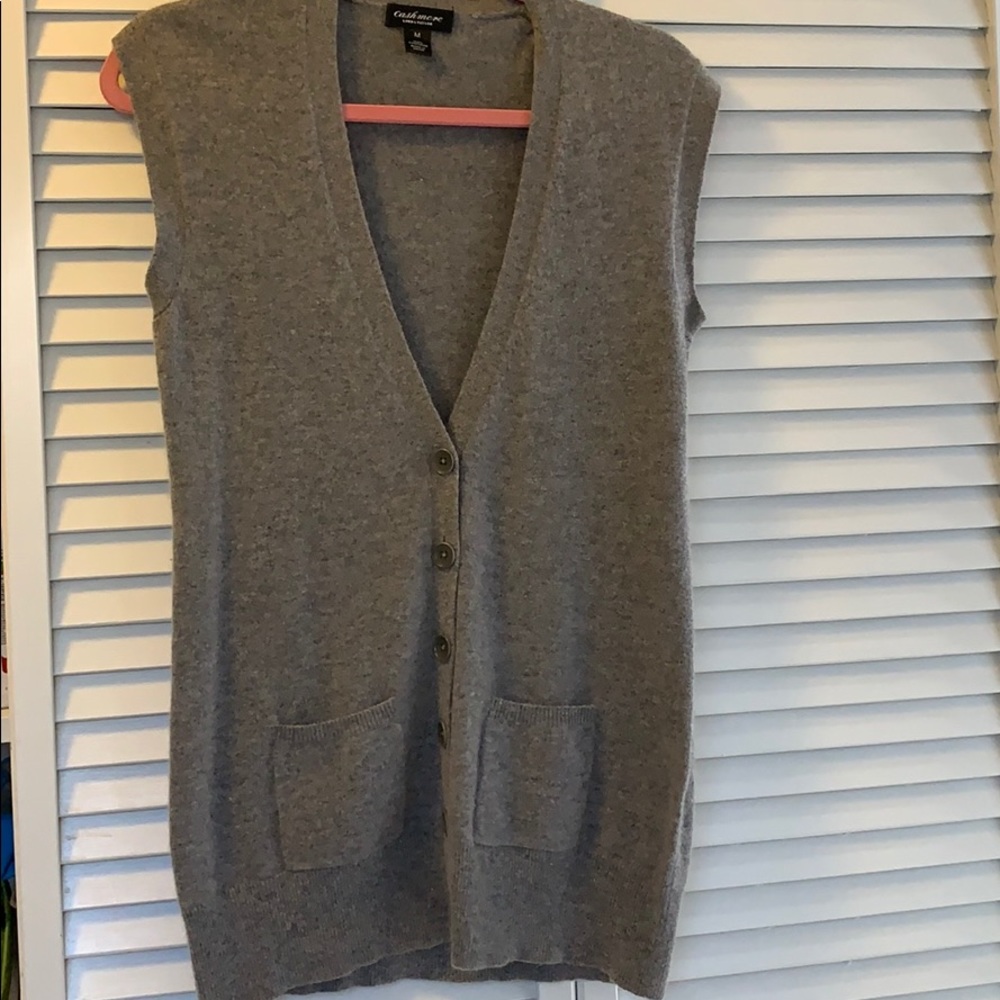 Cashmere vest
